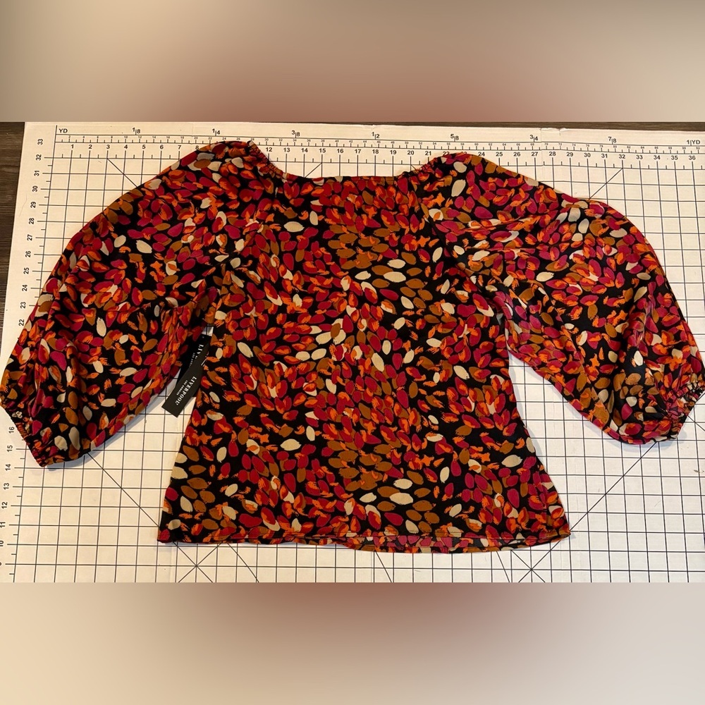 NWT Liverpool Women’s Size Small‎ Autumn Petals 3/4 Sleeve Blouse
